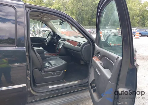 2010 Chevrolet Tahoe Ltz from USA, damaged, VIN 1GNUKCE06AR143416